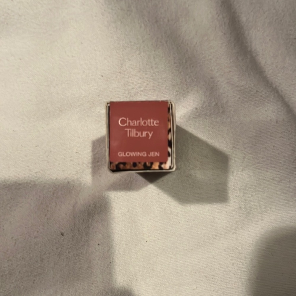 Brand new inbox CHARLOTTE TILBURY glowing Jen lipstick